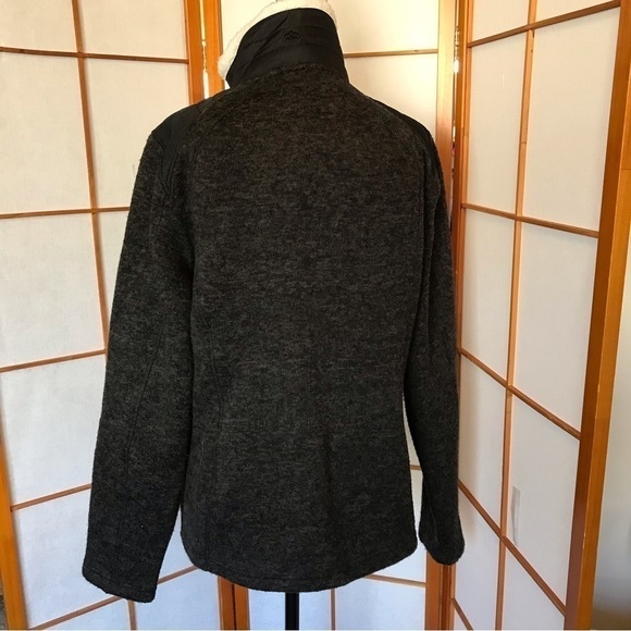 𝅺SNOZU fleece fuzzy jacket. Women’s size XL. Charcoal grey with white collar. - Picture 4 of 6